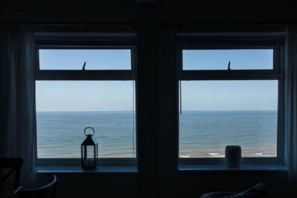 Direct sea views from the lounge