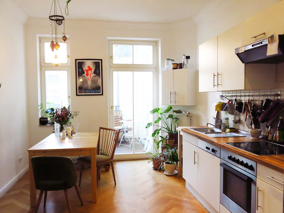 Spacious, cosy and fully equipped modern kitchen.