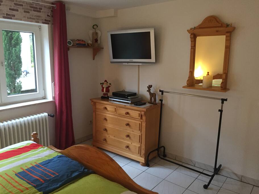 Flat-TV, SAT und DVD