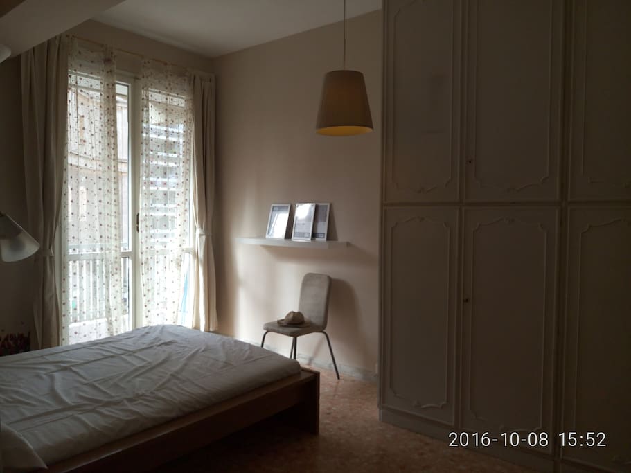 Bedroom (picture 2)