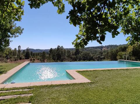 gorgeous house with pool and air conditioning