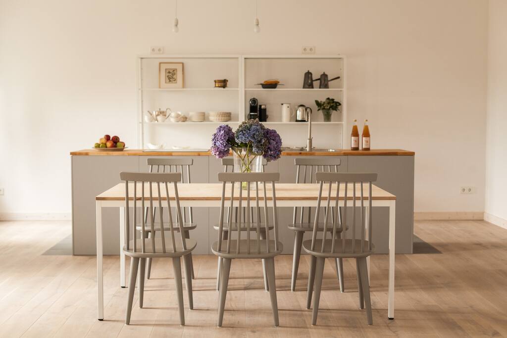 Wohnzimmer (Küche & Essbereich)