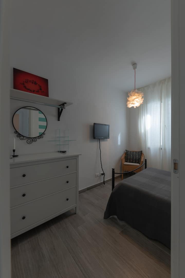 Dormitorio con 1 plaza y media. 