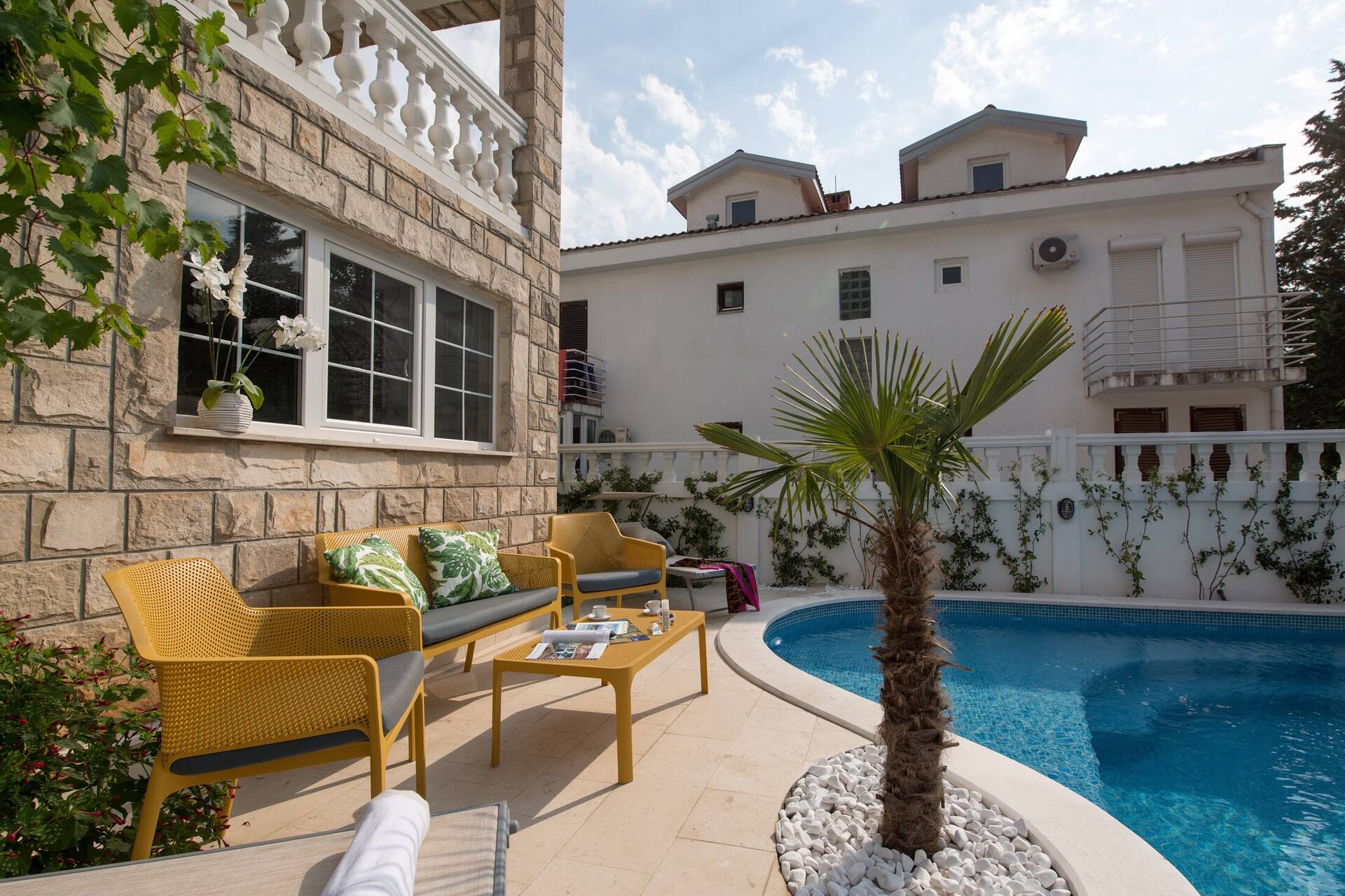 ★Bright & Stylish★ Apt with Pool in lovely Villa — foto 5
