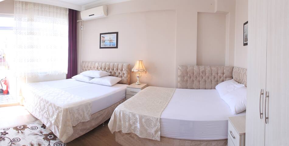 Ground Floor Flat for 12 Pax in the BlueMosq Area! gallery image 3