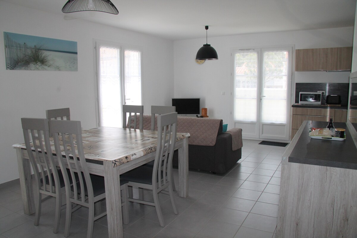 Proprietà Airbnb di successo: Chaucer St Georges D'Oléron Seasonal House a Saint Georges D'oléron