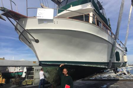 Catalina Private Charter
Stay on a BOAT