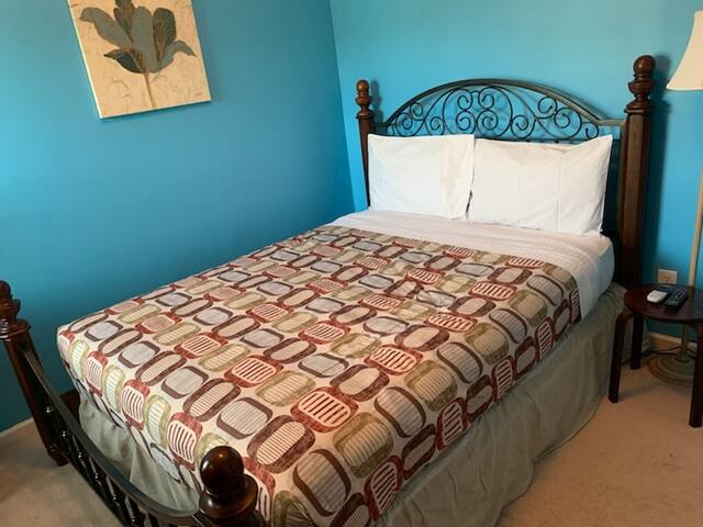 Peaceful Oasis  Rm 1-  Long/ Short term