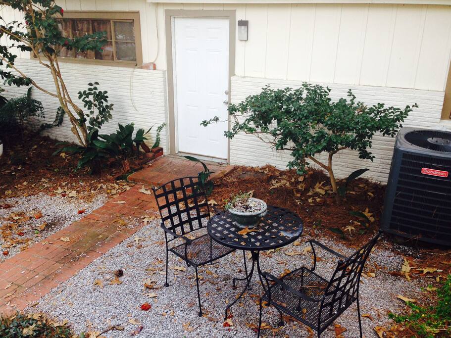 Outdoor sitting area