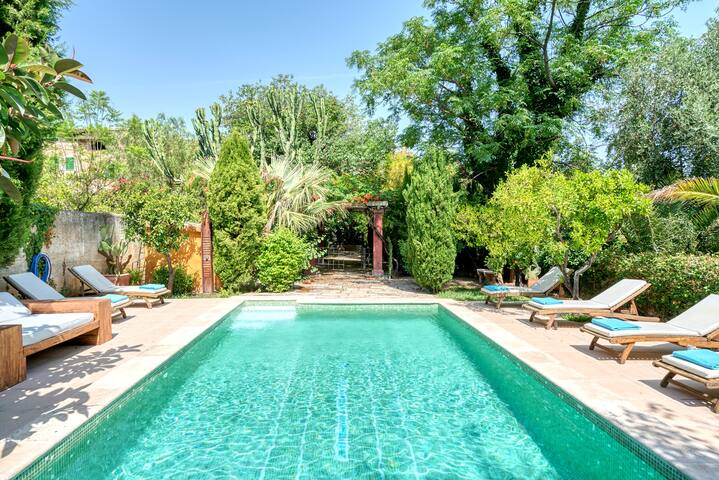 Villa lujo céntrico Sóller con AC piscina parking