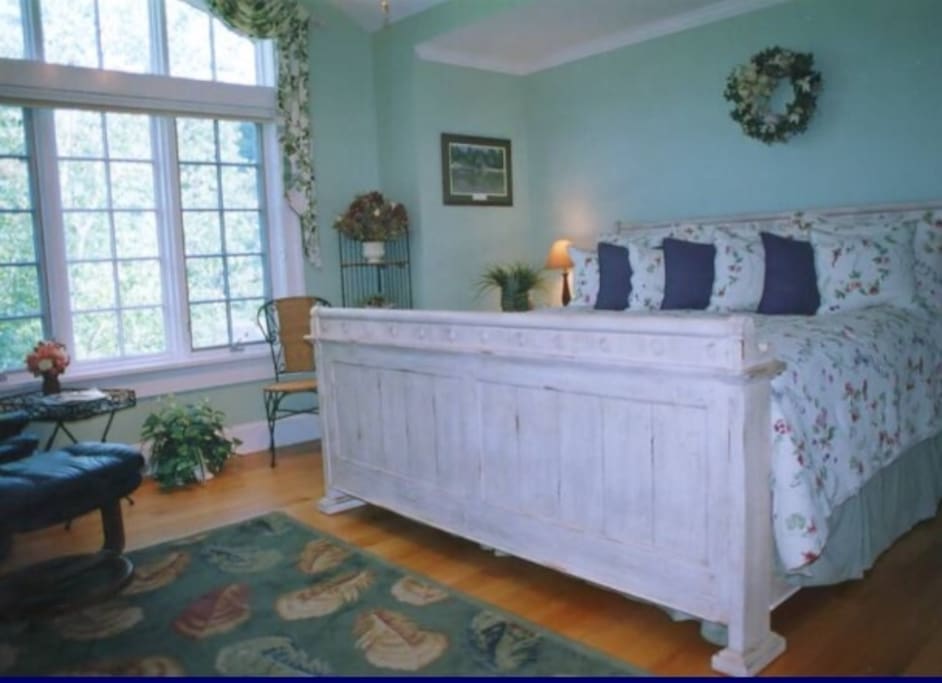 Upstairs Master Bedroom