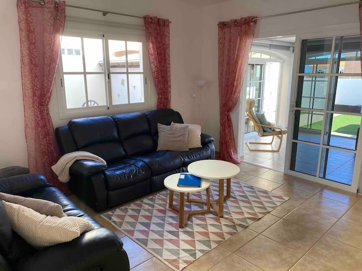 Family Friendly House W/ Jacuzzi - Fuerteventura