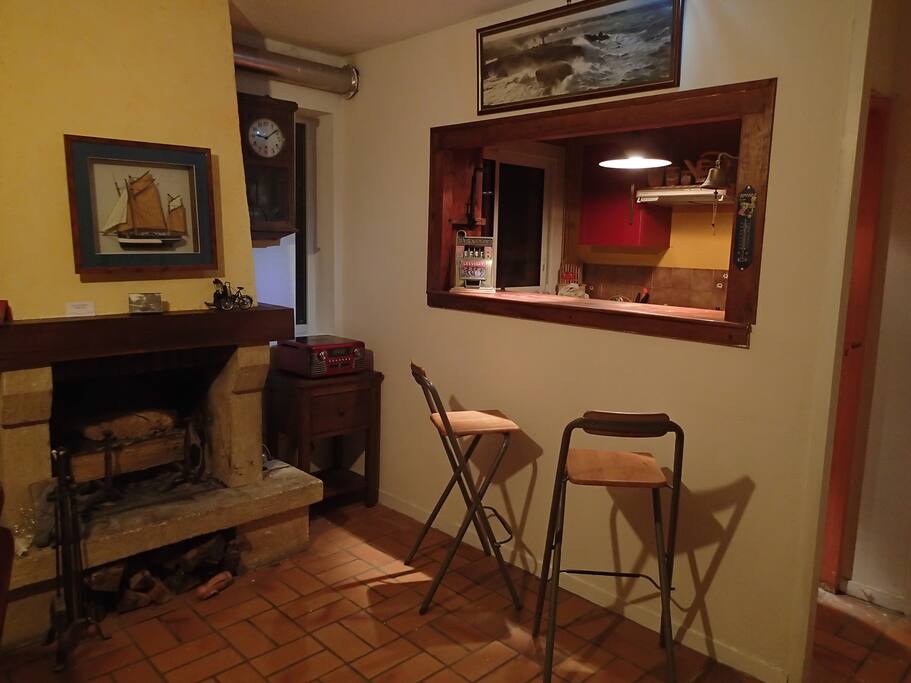 Mini bar sur la Cuisine, Cheminée