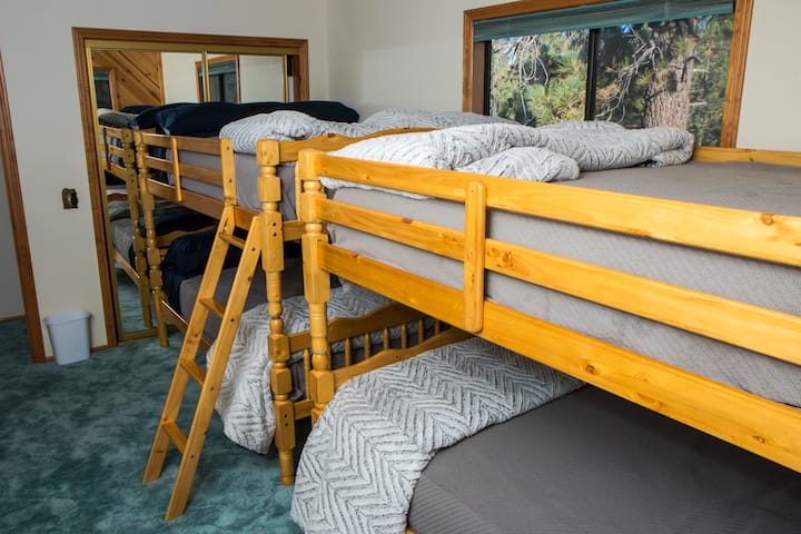 Საძინებელი 3 