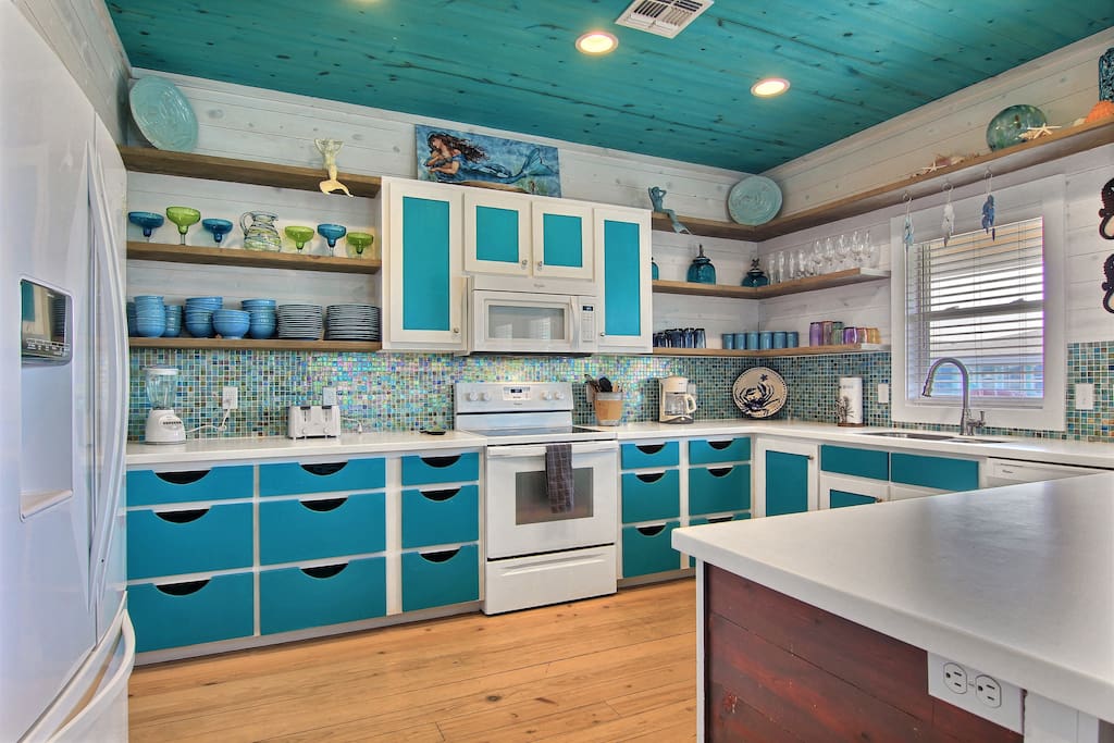 Fully Stocked Kitchen
