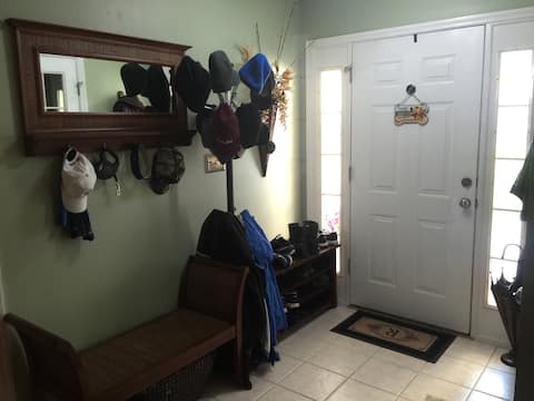 Top Airbnb: Clean Cozy Cottage Ideally Located in Evans