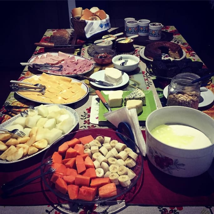 Café da manhã com produtos da fazenda