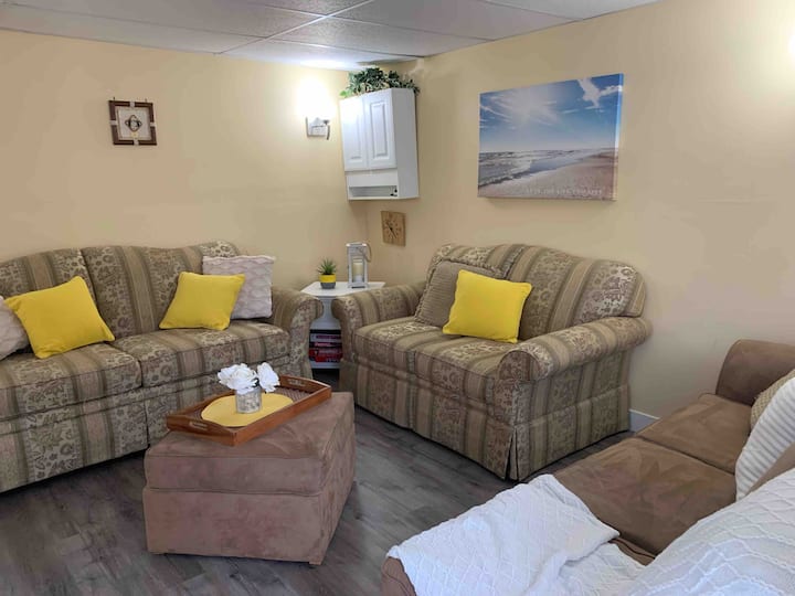 Grand Bend Cottage Mins From The Beach And Strip - Grand Bend