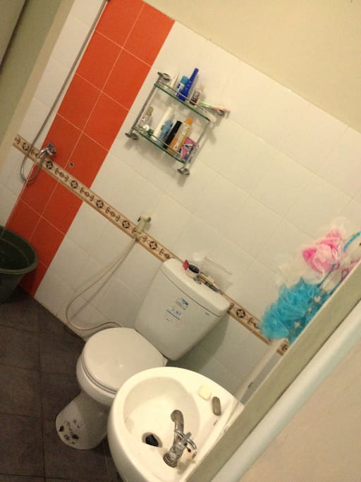 Private Bathroom with Shower (cold water)