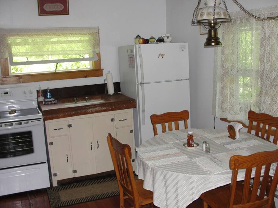 Grandma's Cottage Bed and breakfasts for Rent in La Farge, Wisconsin