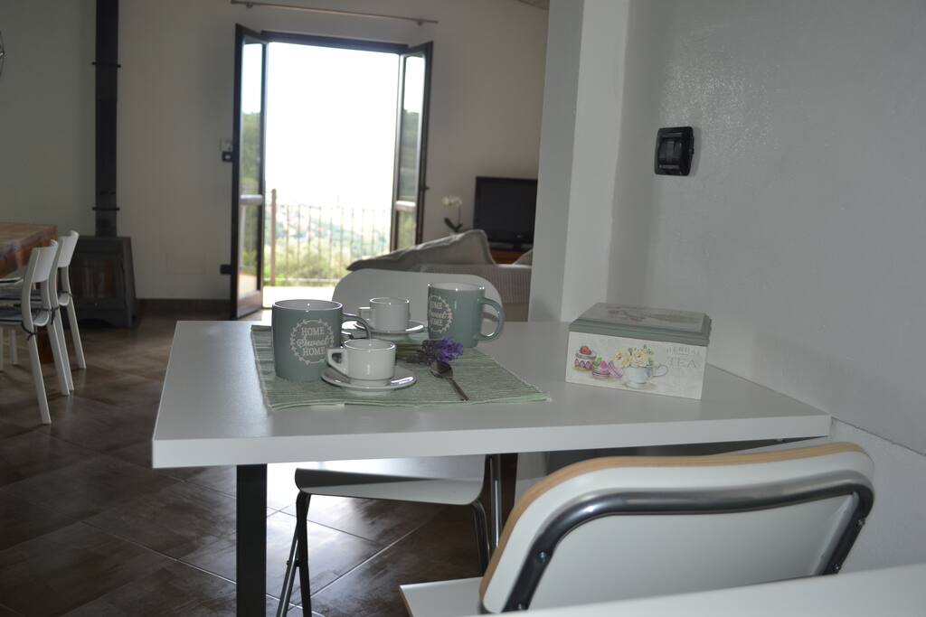 Kitchen table