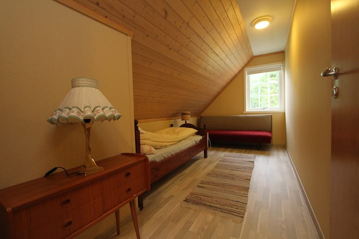 საძინებელი 2