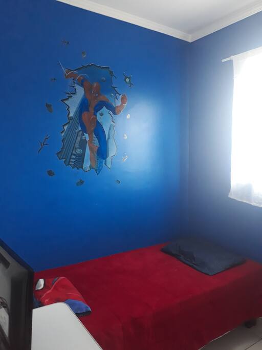 quarto de solteiro com bi cama