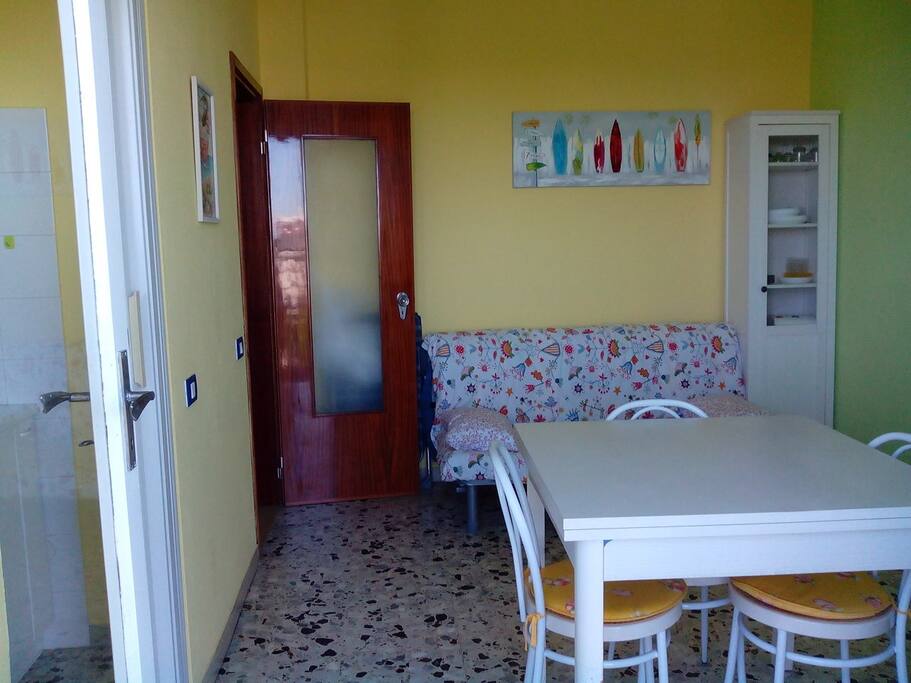 Soggiorno con divano letto 2 posti