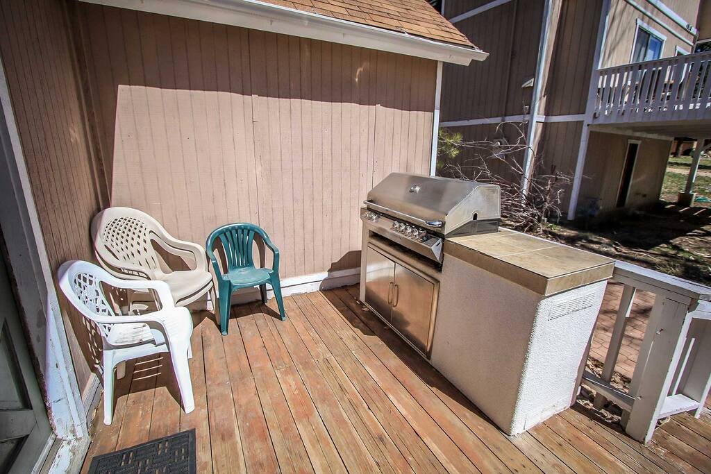 Chair,Furniture,Indoors,Room,Yard