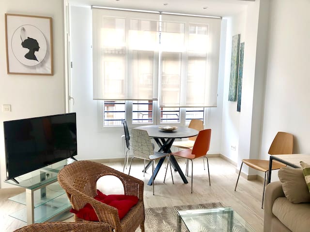 Foodies Location. Surf. Netflix 3 BDR