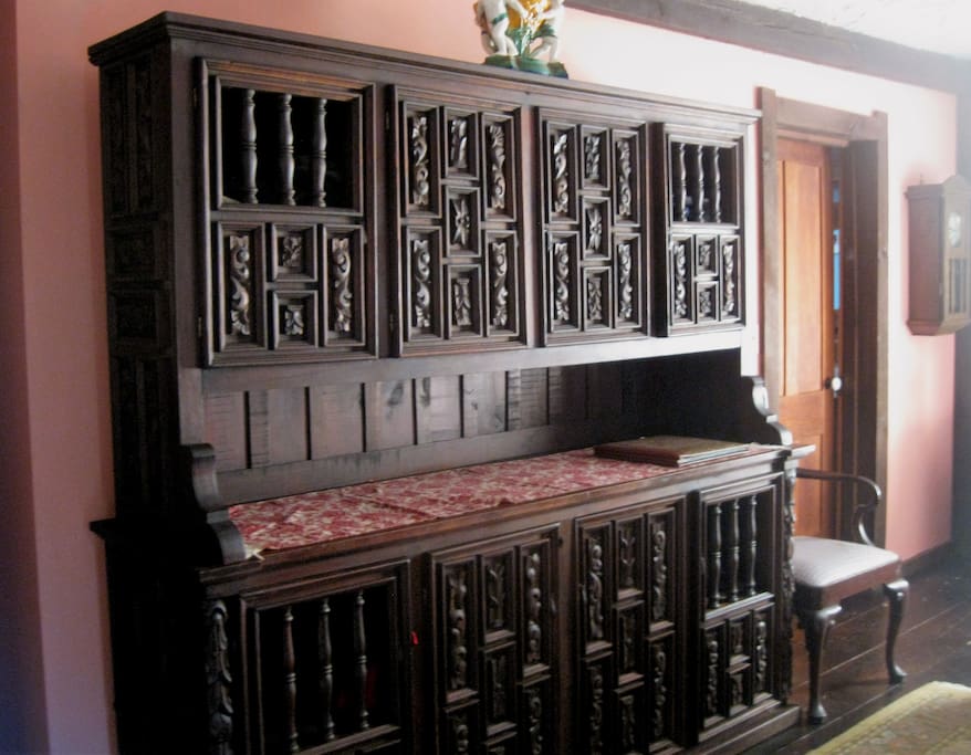 Hutch in Bedroom