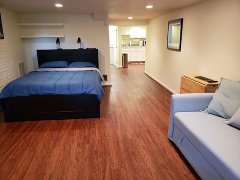 Large Upscale Private Studio with Great Location