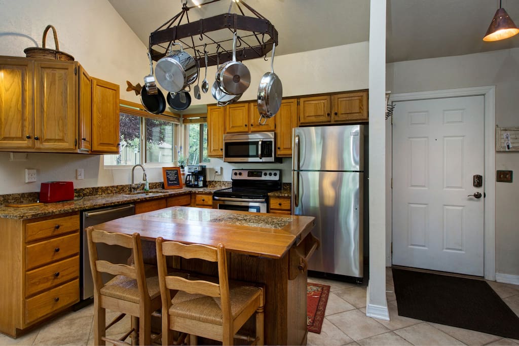 Lovely kitchen for sharing snacks
