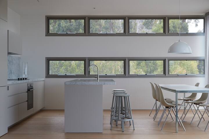 Cumulus House, Wye River – Ocean Views gallery image 5