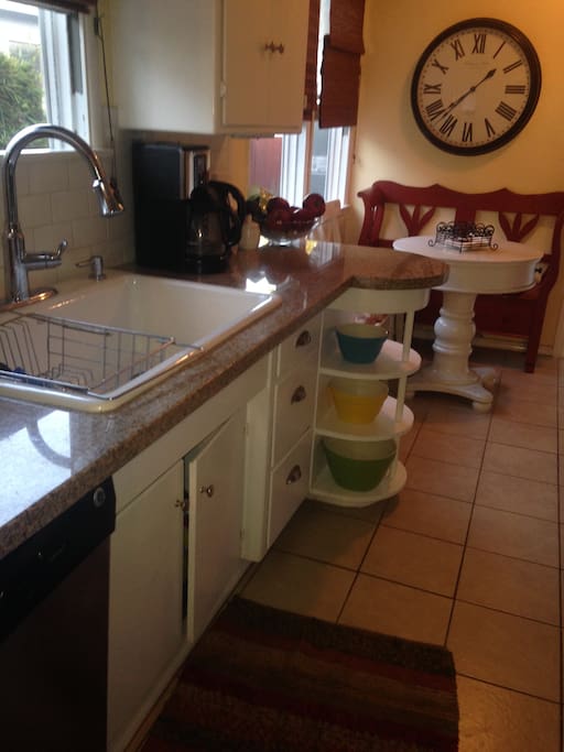 Kitchen eating area