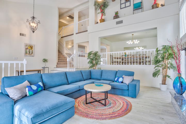 Spectacular spacious villa with private pool