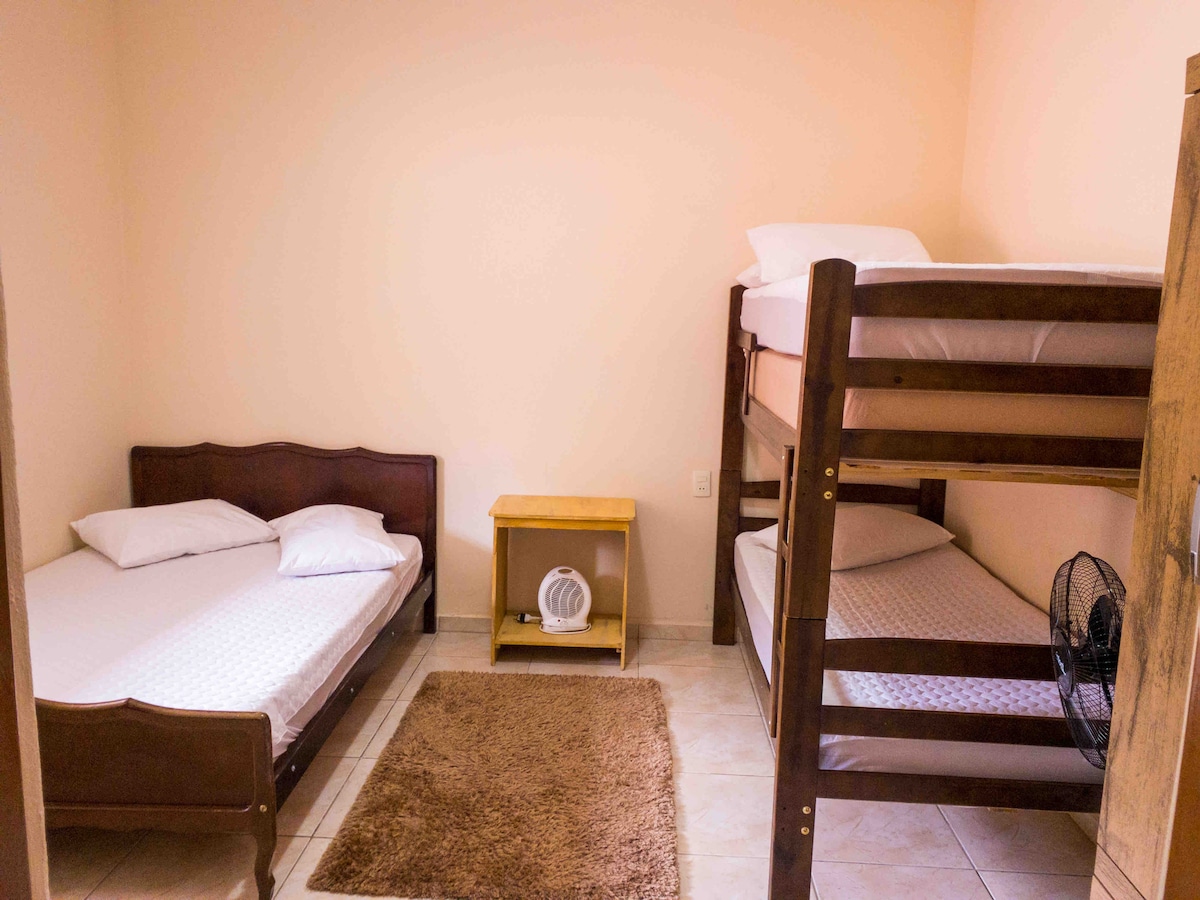 Suite en el dormitorio exterior con litera 4.