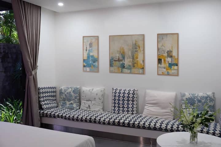 Rincón de lectura en el cuarto dormitorio