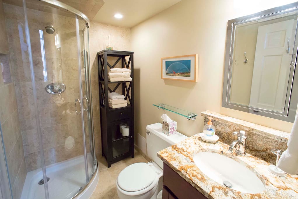 Upstairs Full Bath with Shower