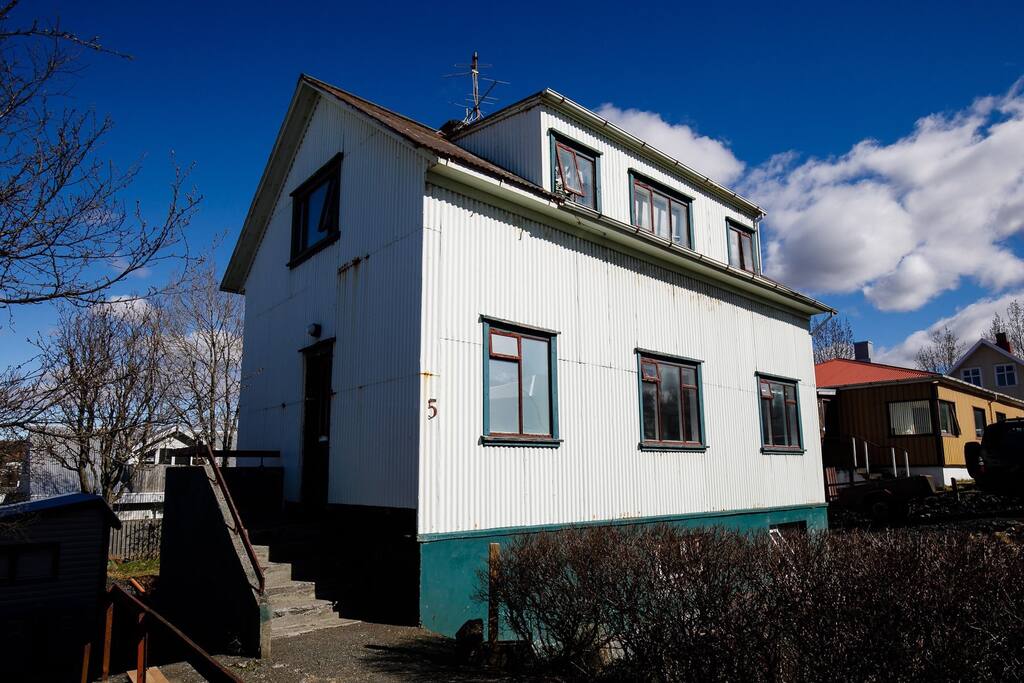 The Villa Villekulla seen from the street.