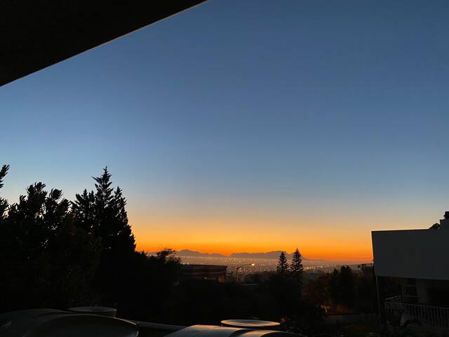 Die Blou Huis – Heldervue -Somerset West gallery image 3