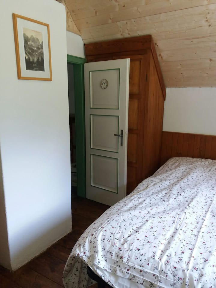 o quarto Stella Alpina no primeiro andar