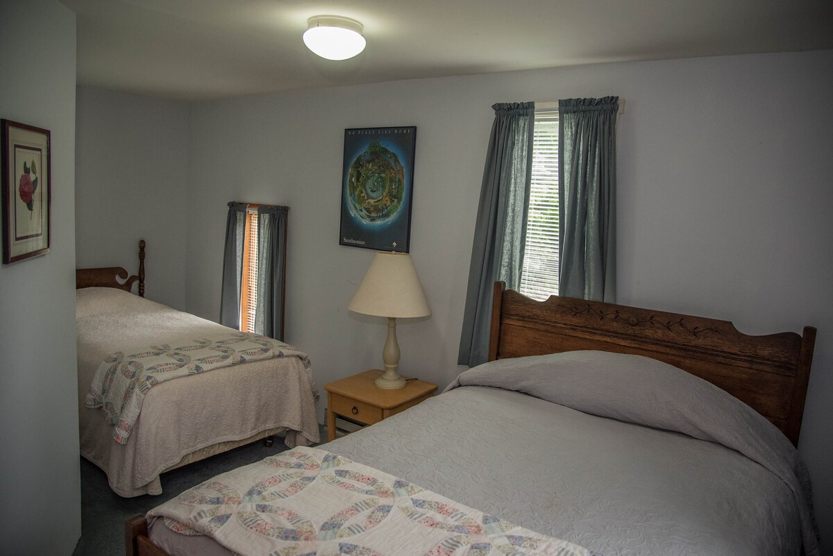 卧室2 ：一个双人间，一个单人间