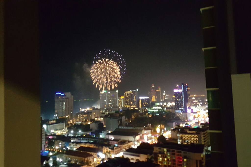 Night view from living room (often)ベランダで花火を见夜景(常に)在阳台上看烟火夜景(经常)