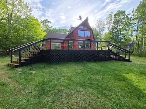 Year Round Waterfront Private home on Moosehead