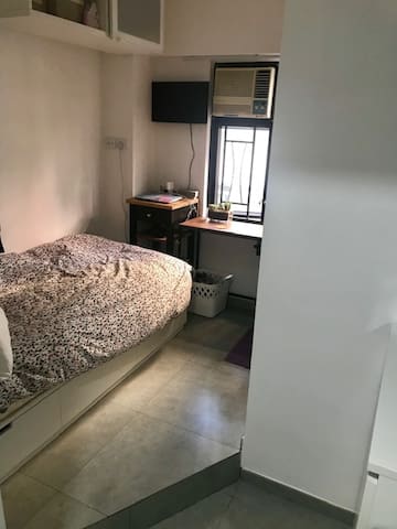Small Studio in the heart of Sai Ying Pun!