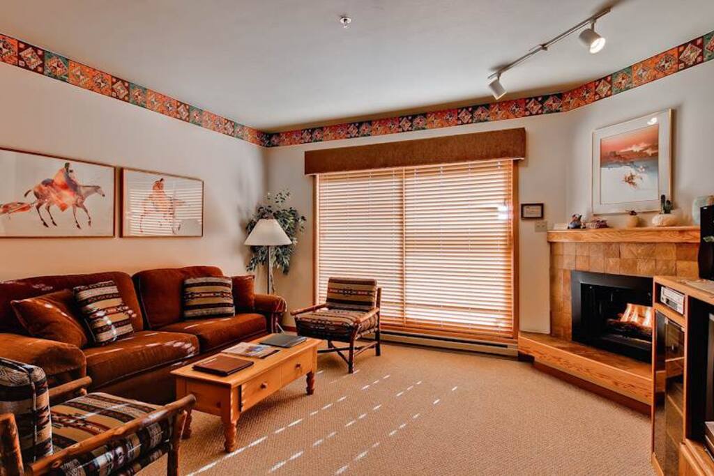 Couch,Furniture,Indoors,Room,Entertainment Center