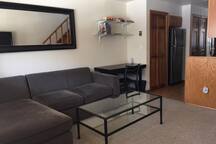 Loft in core of Aspen with mountain views!