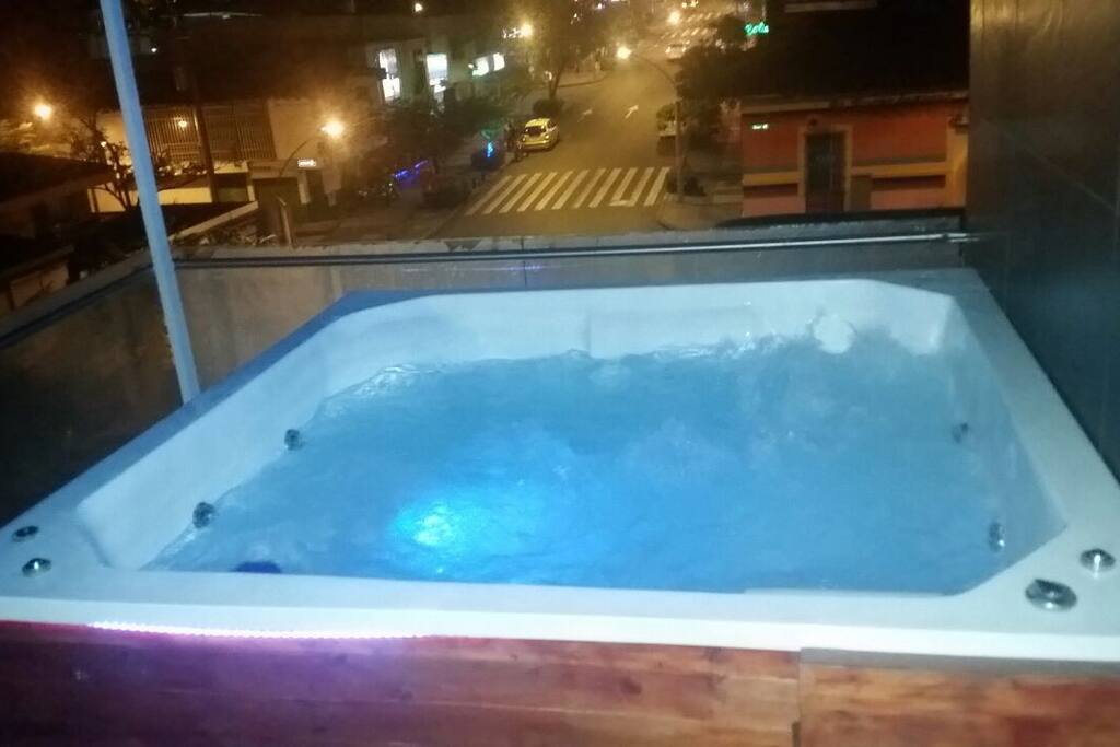 8th person outdoor jacuzzi