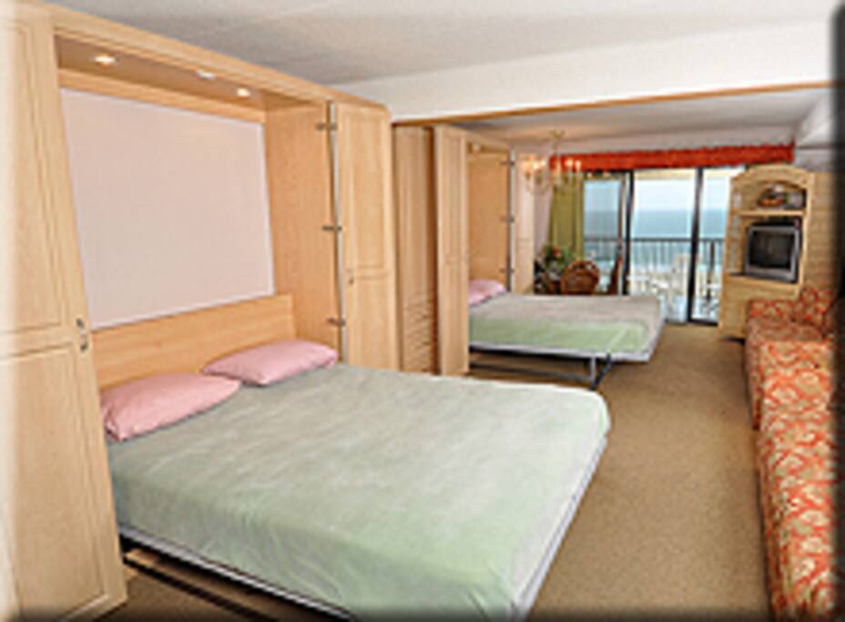 2 Queen size murphy beds
